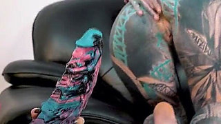 Alternative Teen Gets Anal Fucked and Has Orgasm on Big Toys