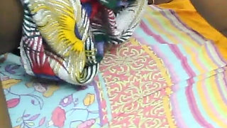Sexy Amateur Housewife Got Banged by Street Boy Hardcore