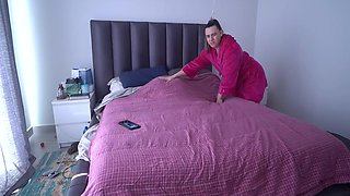 Lina Paige - Big Clit Stepsister Discovers Stepbrothers Tantaly And Scissoring For Her First Lesbian