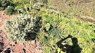 Reality girlnextdoor sucks cock in public outdoors for cash