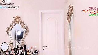 Big boobs webcam slut toys her asshole