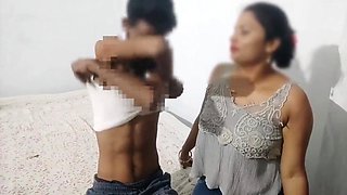 Desi Indian Modern Milf Bhabhi Get Facial And Fucked By Pizza Delivery Boy