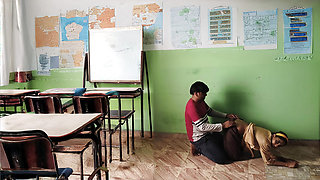 Indian Kolkata School Girl Sex In Class