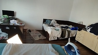 Amateur Wife Doing Housework Naked.