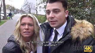Debt4k. slutty young wifey cheats on spouse for currency in front of him