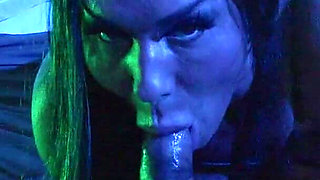 Aliyah Taylor Loves the Big Ones