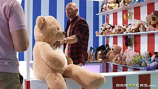 Cucked At The Carnival With Johnny Sins, Eliza Ibarra - Brazzers