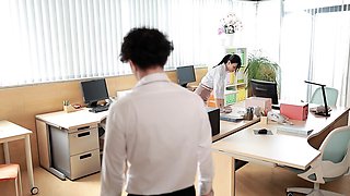 I Was Bullied By Everyone At The Command Of My Female Boss,