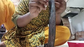 Desi Girl Hot Voice Story with Stepmom and Stepsister in Bengali Homemade