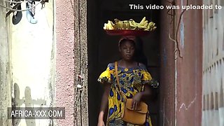 Black Banana Seller Girl Seduced For A Hot Fuck