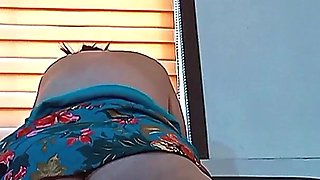 My Stepmother Is Very Hot, Fucking Her Is Richer Than with My Girlfriend, the Cuckold Doesn't Know It