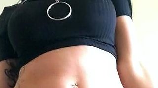 Big boob brunette masturbates on webcam