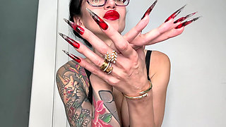 New Hot Color Long Nails, Claws, Long Flexible Fingers Wide Palms, Skin Scratching, Red Lipstick