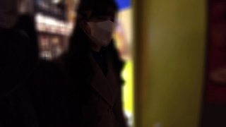 amateur asian gives a blowjob
