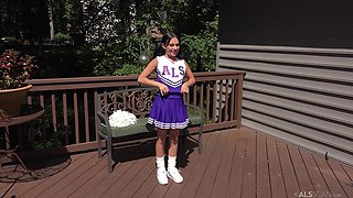 Aria Valencia's Aggressive Pee Play in Solo BTS