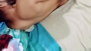 Bhabhi Ki Tange Uthai