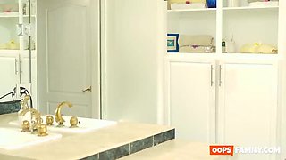 Stepmom Justine Jacobs Sucks My Cock Before I Fuck Her Wet Pussy in the Bath