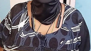 Milky Big Boobs Indian Desi Aunty