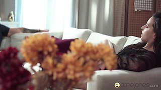 Betzz Teases With an Erotic Dance Before Sofa Sex