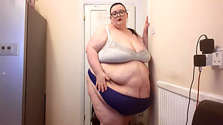 SSBBW BBW thongs and leather leggings try on