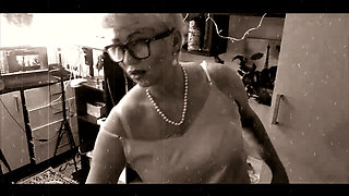 Peter Stone - The Naked Truth, or PMS (Prose by my spouse), the original video version of the audiobook (9,10)...