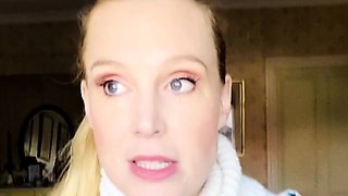 Perfect blond making solo masturbation