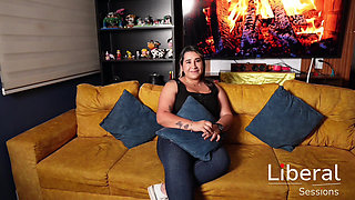 HUGE TITS MILF SHOOTS HER FIRST PORN VIDEO
