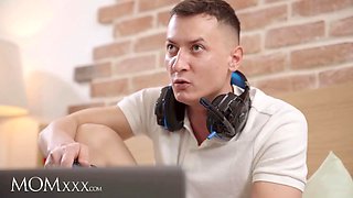 Momxxx beautiful ukrainian cougar mari moon hot spunky xxx with Big Dick Charlie Dean