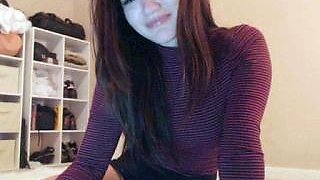 Amateur Webcam Cute Teen Plays Solo with Big Dildo