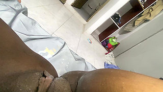 I Use My New Vibrator to Get a Good Squirt