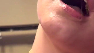 Deepthroat with Fuck Machine and Spit Play