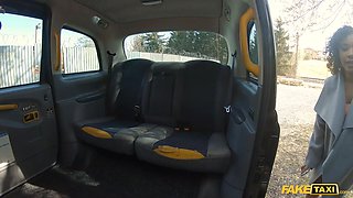 Faux taxi Super Sexy french black babe has cunt nailed by italian stud
