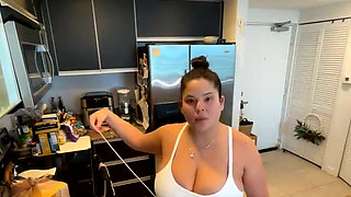 Live Stream with Dani Valentina