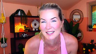 Webcam milf with breast milk live hardcore masturbate