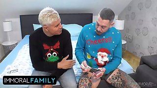 Eliza Eves, Porno Dan And Eve Black - Card Games Turns Ino Taboo Anal Creampie Threesome For Squirt Machine On Christmas Eve 4k