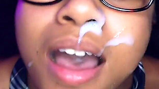 College Girl Amari Gold Gives a Double BJ