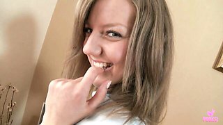 Fairytale femme's pussy play sex