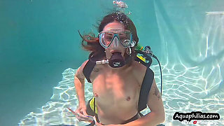 Scuba Flexing Muscle Stepmommy