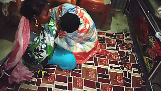 Desi village bhabhi ki chudai ki doggy style mein