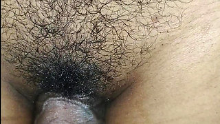 Deshi girlfriend ko ghumane ke bale room leke chale