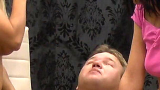 Nikki and Dyanna Smokes!