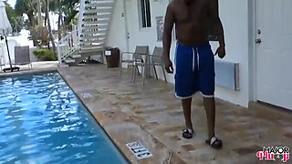 Rome Major Picks up Two Plump Pawgs at the Pool