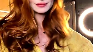 Cute amateur brunette naughty in solo jerking show on camera