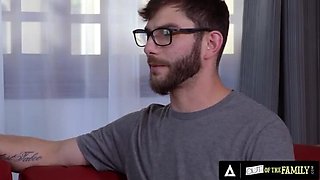 Sexy Teen Jaye Summers Fucks Stepdad Logan Long's Big Cock After Breakup