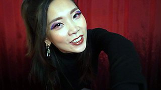 Sexy hottie Anetta Keys enjoys a solo toy masturbation