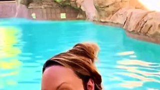 Mia Isabella Masturbates In The Pool