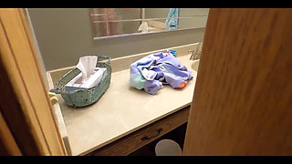 Stepdaughter Caught Watching Stepfather and Sucks His Dick with a Lovely Finish