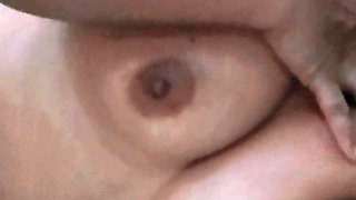 Alone Sino pwede diyan