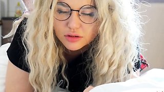 Rough Anal Sex Makes Her Squirt Non-Stop