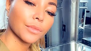 Solo mature masturbating on webcam